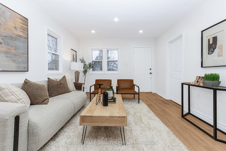 Property Photo:  377 Adelaide Avenue W  ON L1J 2R7 