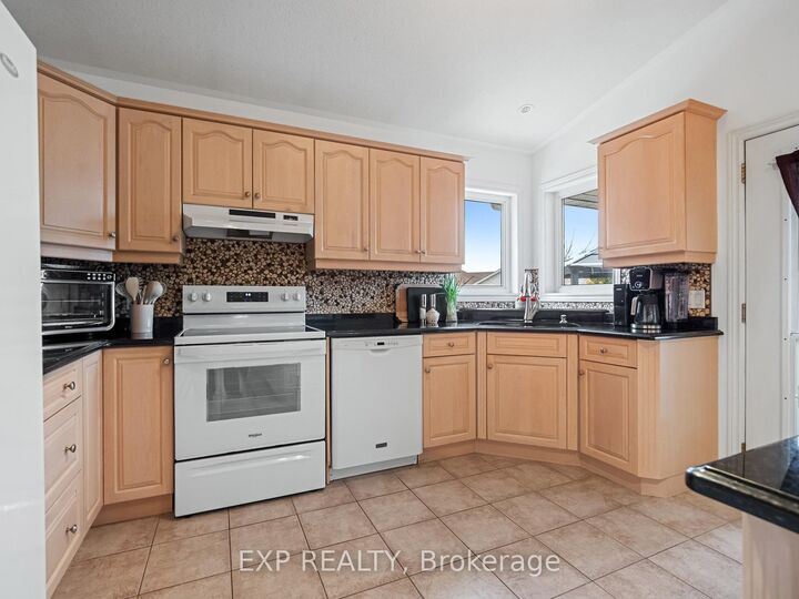 Property Photo:  7090 Julie Drive  ON L2H 3L4 