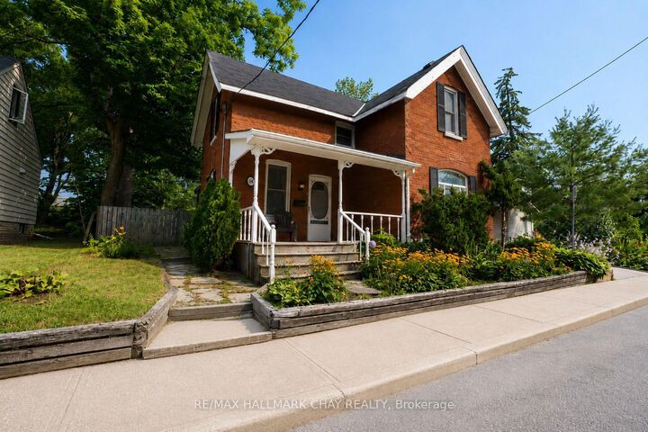 Property Photo:  34 North Street N  ON L4M 2R9 