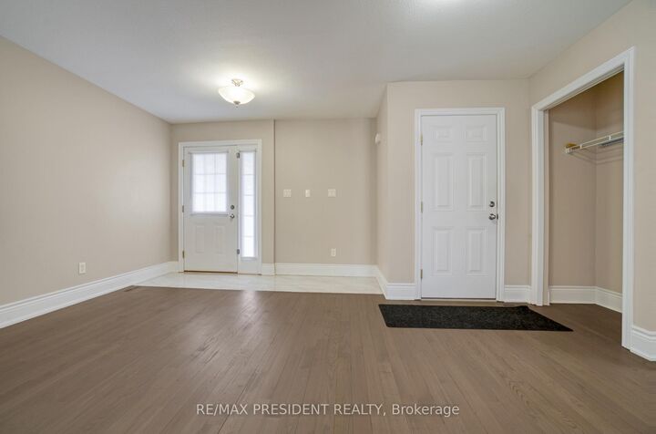 Property Photo: 1565 Mickleborough Court ON N6G 5R6