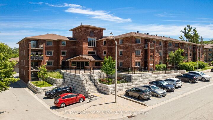 1 Quail Crescent 103 — photo 1