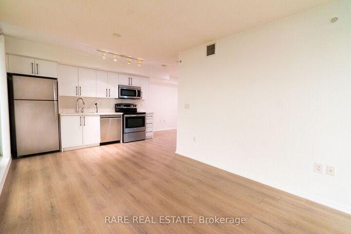 830 Lawrence Avenue W 1007 — photo 1