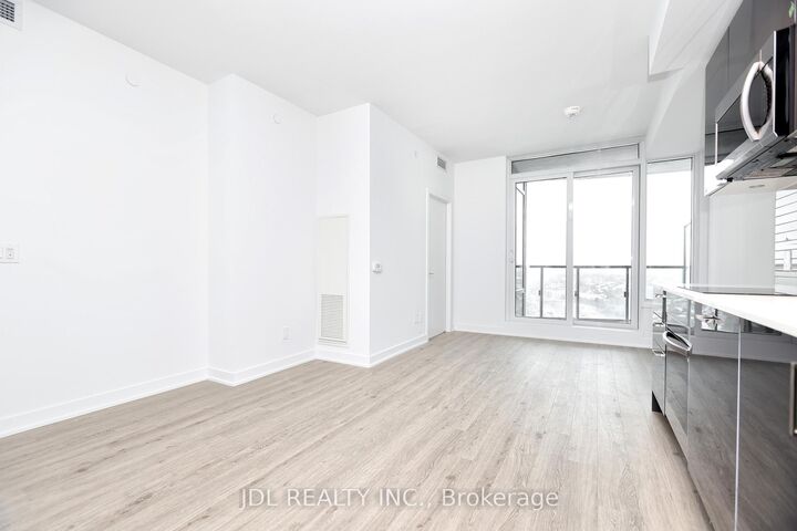 Property Photo: 1926 Lake Shore Boulevard W 3615 ON M6S 1A1