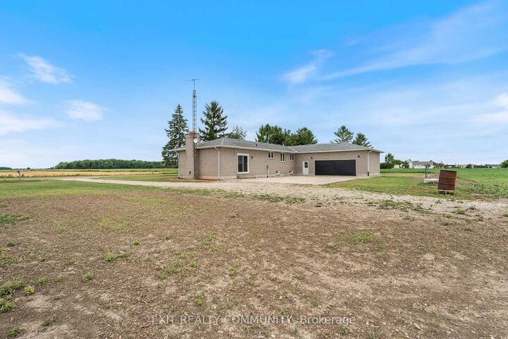 Property Photo:  30035 Hale School Road  ON N0P 1K0 