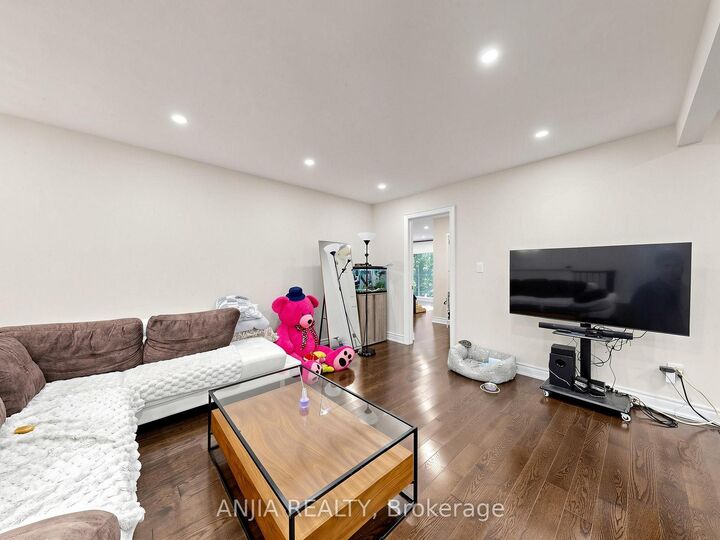 Property Photo: 8 Applefield Drive ON M1P 3X9