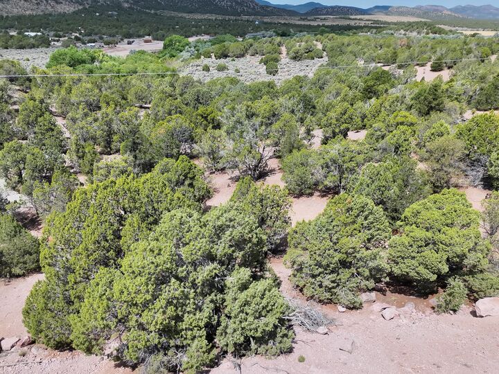 Property Photo: 4248 S Artifact Dr UT 84720