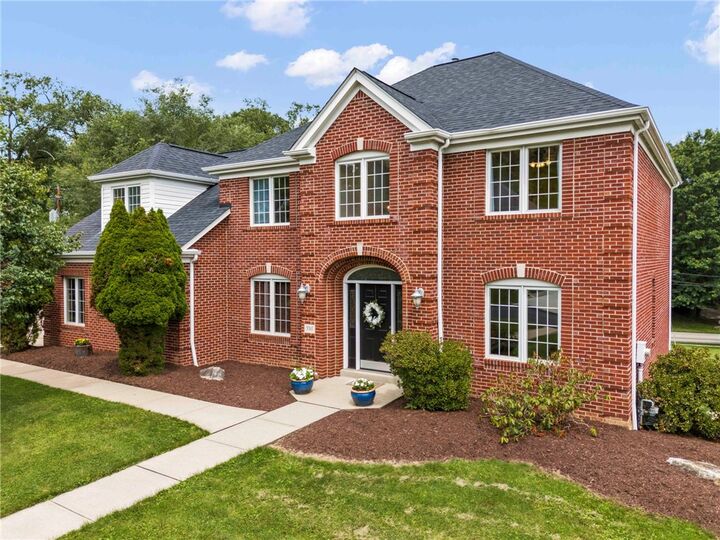 Property Photo: 5517 Saddlebrook Drive PA 15102