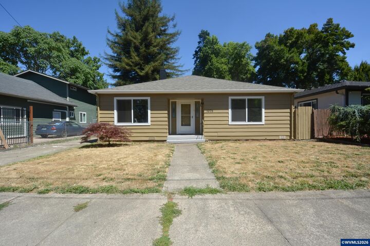 Property Photo: 1075 Shipping St NE OR 97301