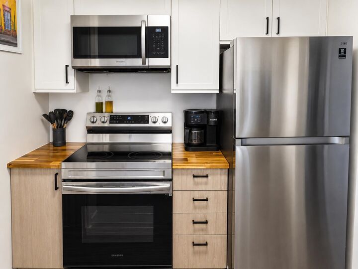 Property Photo: 2120 Central Avenue 19 BC V3C 1V5