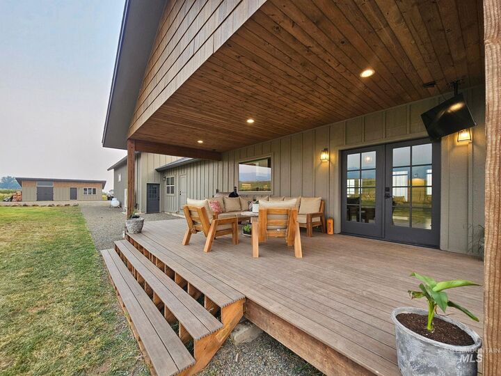 Property Photo:  2192 Hwy 95  ID 83612 
