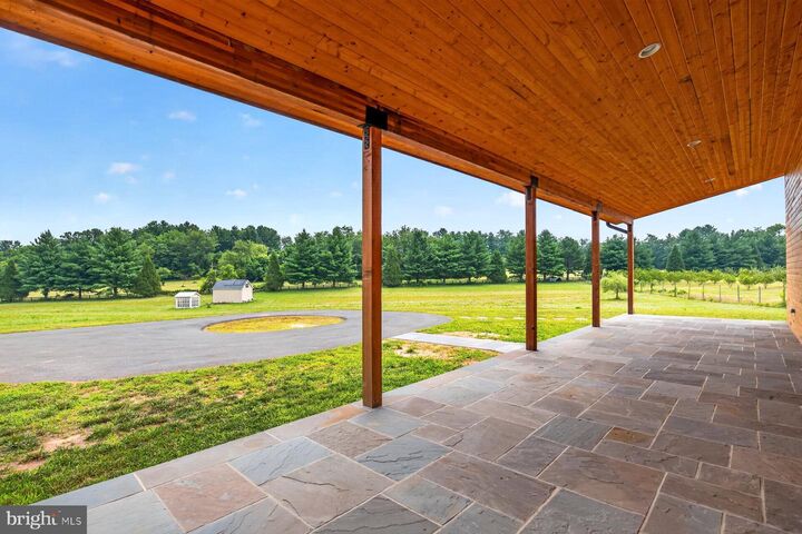 Property Photo:  38217 Mountain Air Lane  VA 20180 