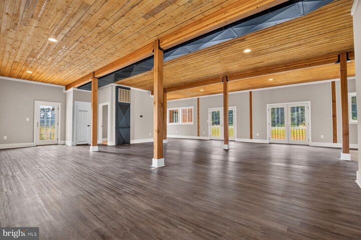 Property Photo:  38217 Mountain Air Lane  VA 20180 