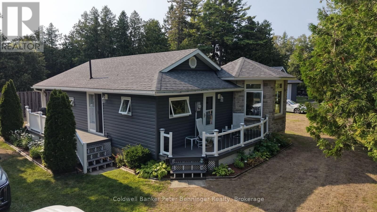 Property Photo:  810 Second Avenue South  ON N0H 2G0 