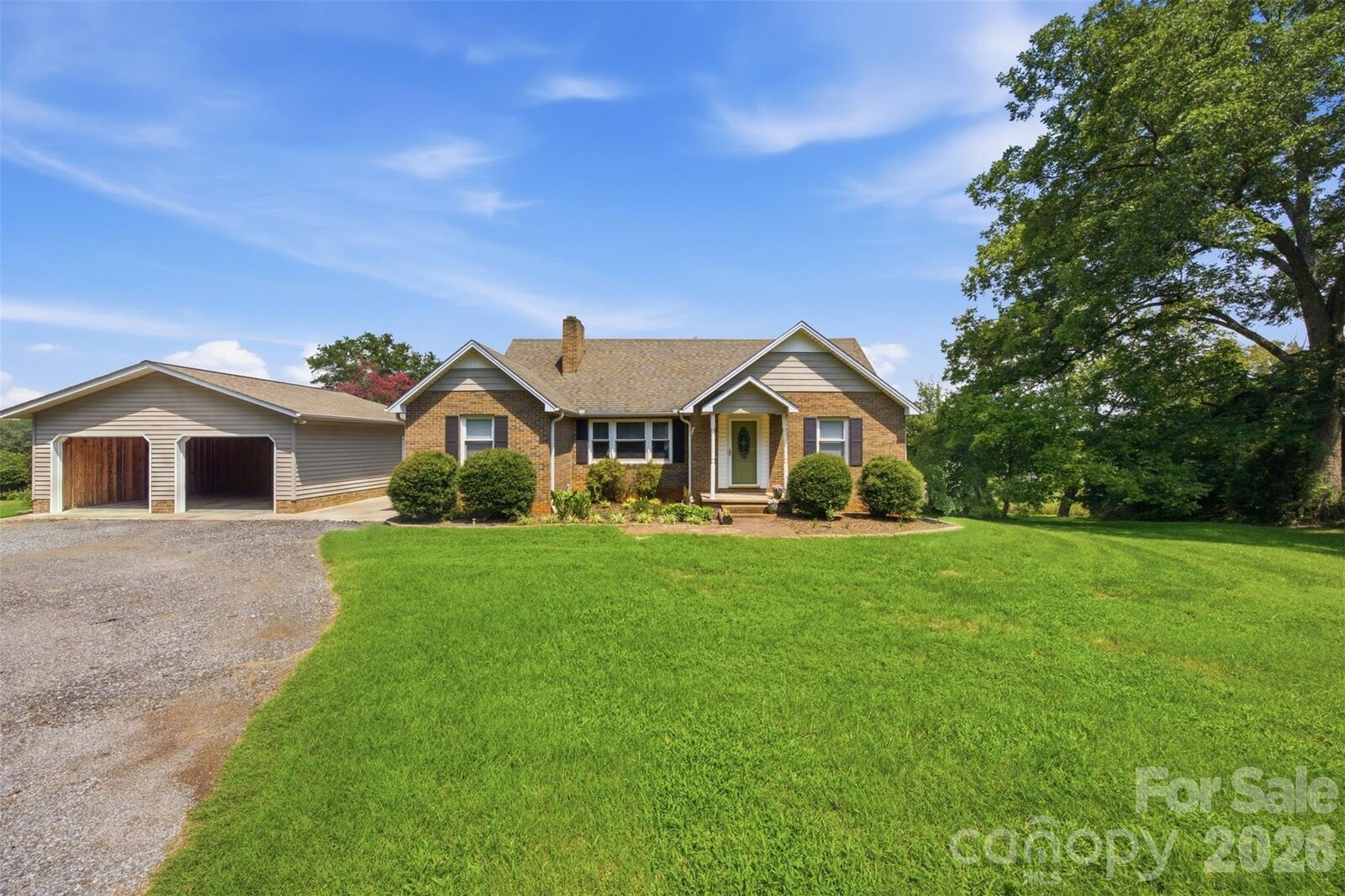 Property Photo:  2106 Polkville Road  NC 28150 