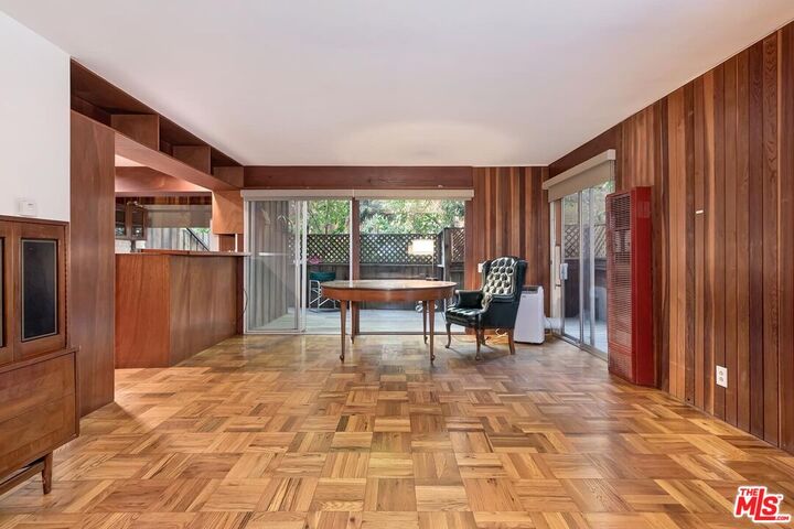 Property Photo:  11616 Chenault St, Unit 11  CA 90049 