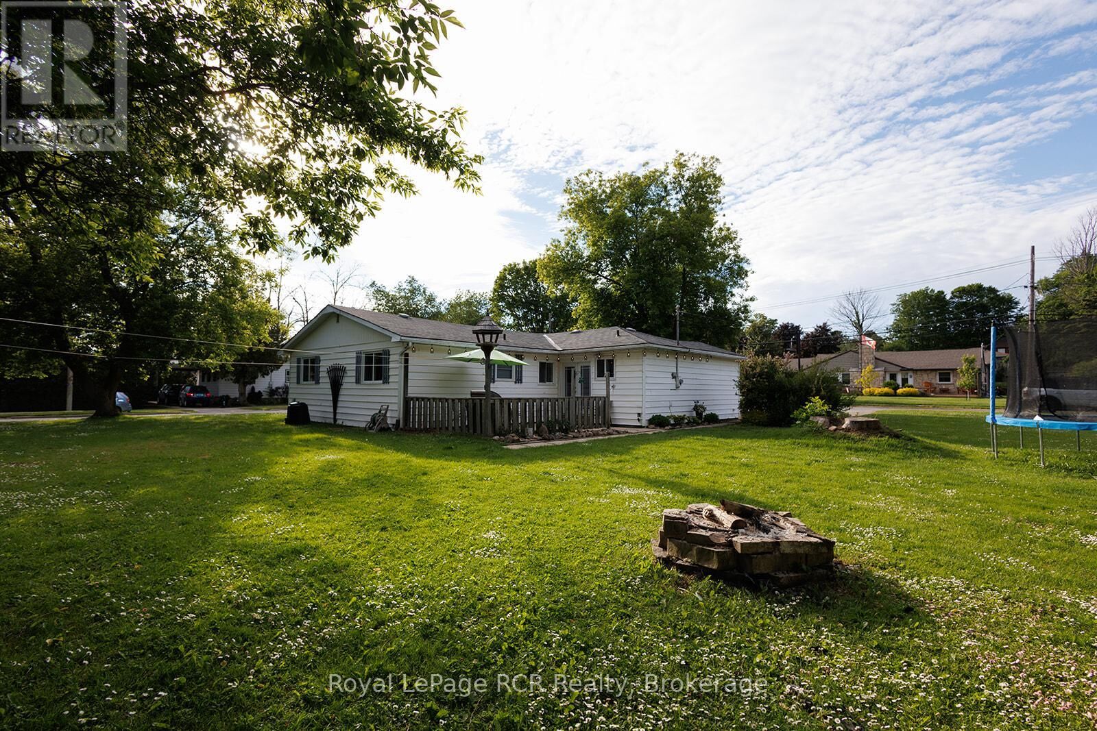Property Photo:  223 Division Street  ON N0H 2T0 