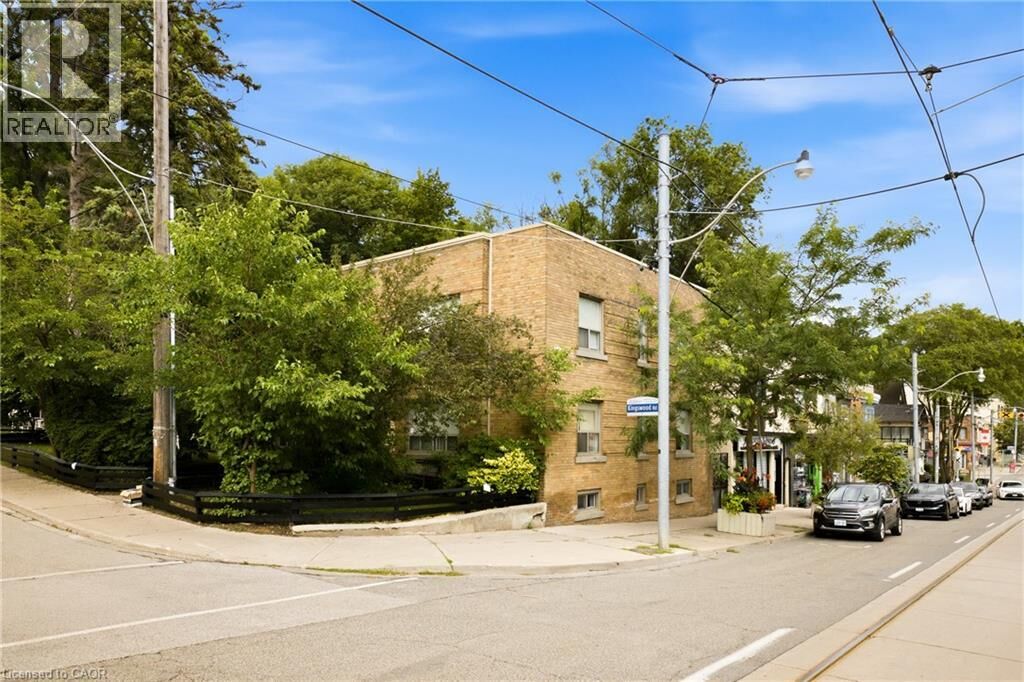 Property Photo:  1 Kingswood Road 7M  ON M4E 3N4 