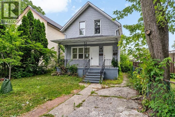 Property Photo:  418 Caron Avenue  ON N9A 5B4 