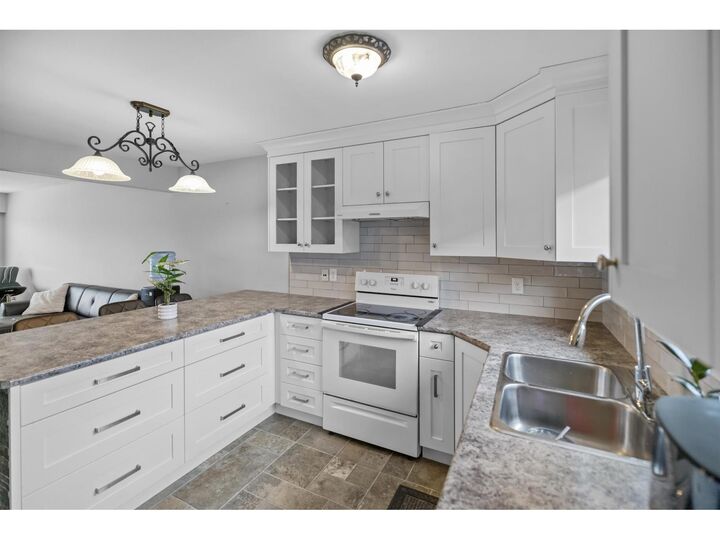 Property Photo: 46538 Rolinde Crescent A BC V2P 6X5