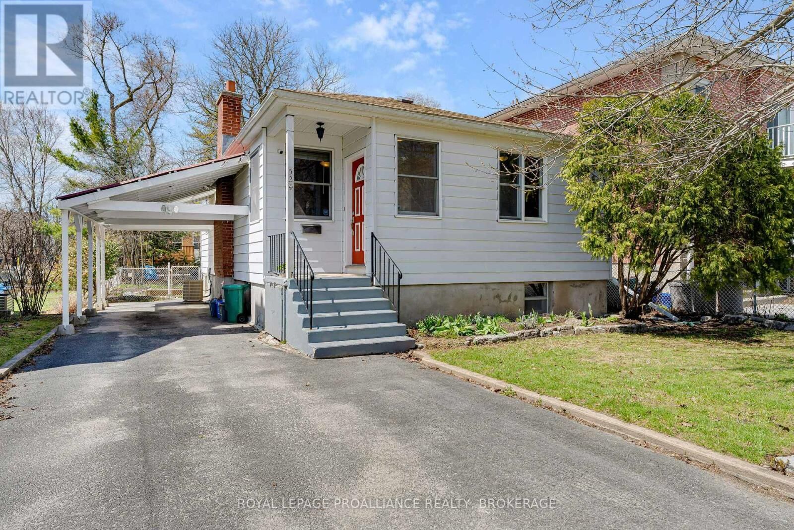 Property Photo: 524 College Street ON K7L 4M9