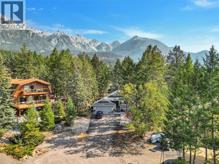 Property Photo: 4962 Mountain Side Place BC V0B 1L1