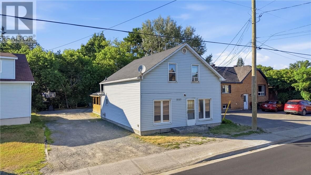Property Photo:  3527 Falconbridge Highway  ON P3L 1E6 