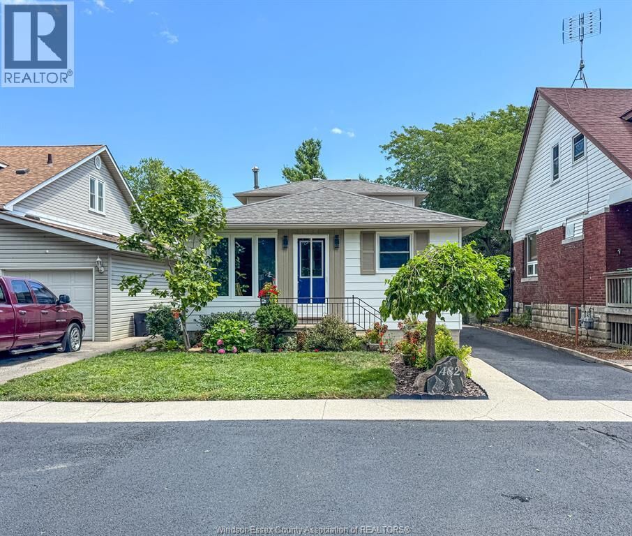 Property Photo: 482 John M St ON N8P 1C2