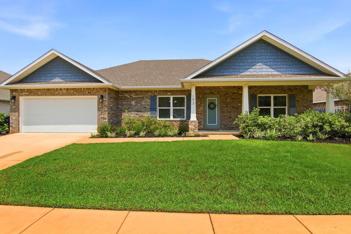 Property Photo: 192 E Sky Way FL 32439