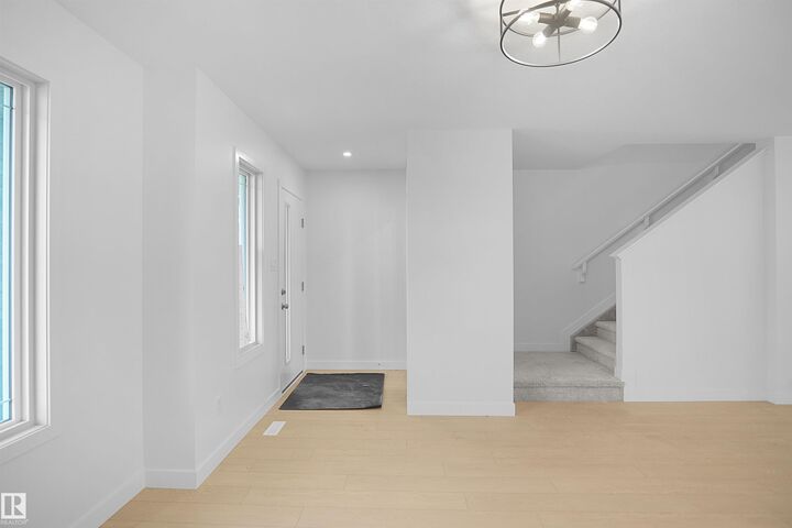 Property Photo:  7385 Keeler Crescent SW  AB T6W 5Z3 