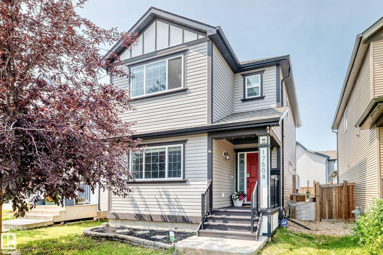 Property Photo:  17508 58 Street NW  AB T5T 0T5 