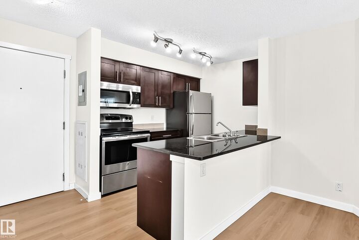 3315 James Mowatt Trail SW 206 — photo 1