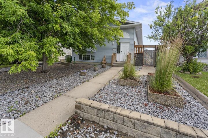 4813 45 Street — photo 1