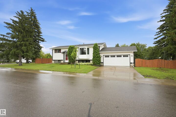 Property Photo:  6903 151 Avenue NW  AB T5C 2Y6 