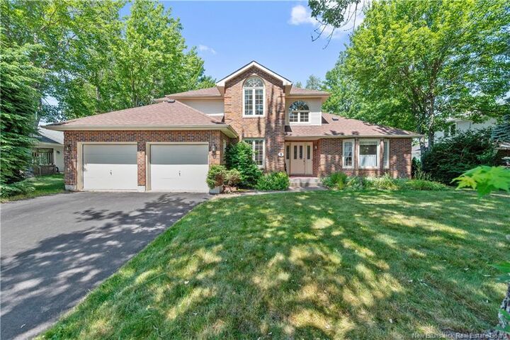 5 Roxborough Court — photo 1