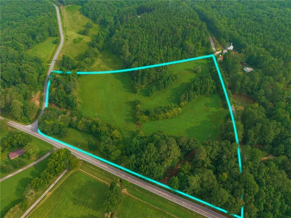 Property Photo: 10700 Reinhardt College Parkway GA 30183