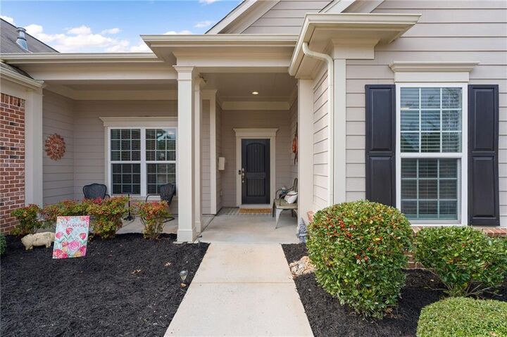 Property Photo: 113 Marigold Court GA 30223