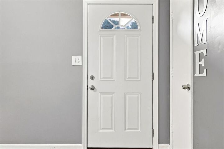 Property Photo: 1465 E Highpoint Drive GA 30134