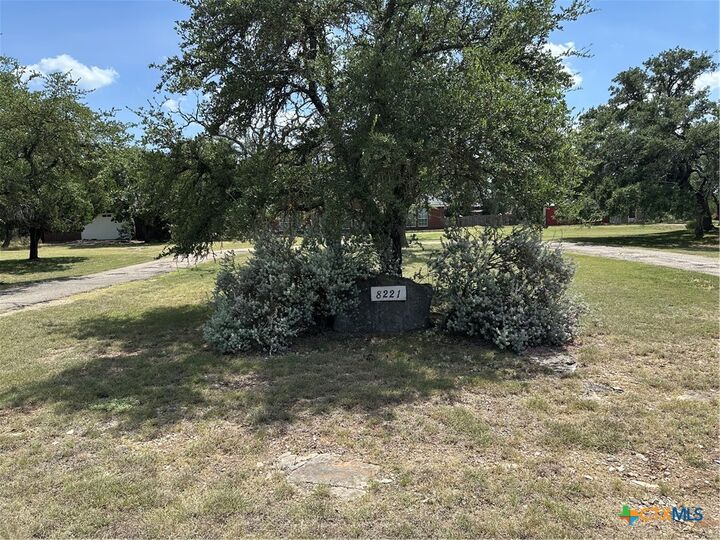 Property Photo:  8221 Mountain Drive  TX 76571 