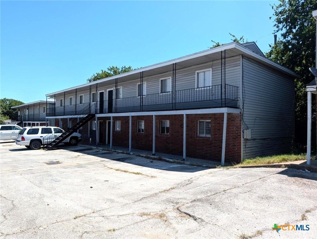 Property Photo:  915 S 15th Street 925  TX 76522 