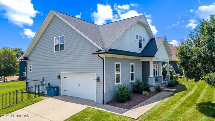 Property Photo: 825 Artisan Pkwy KY 40031