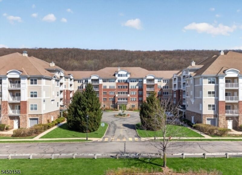 Property Photo:  5213 Warrens Way 213  NJ 07465 