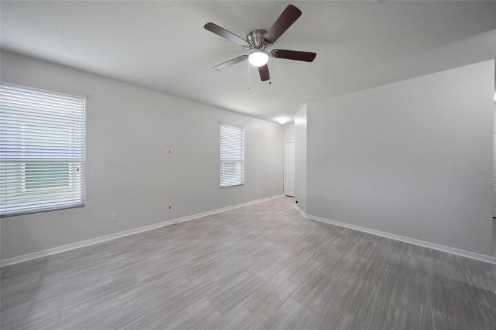 Property Photo:  2719 Skyview Long Drive  TX 77047 
