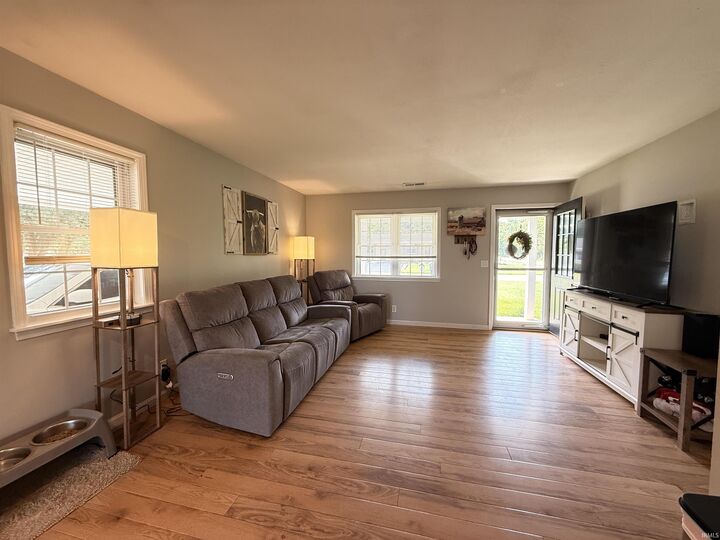 Property Photo: 464 Les Drive IN 47610