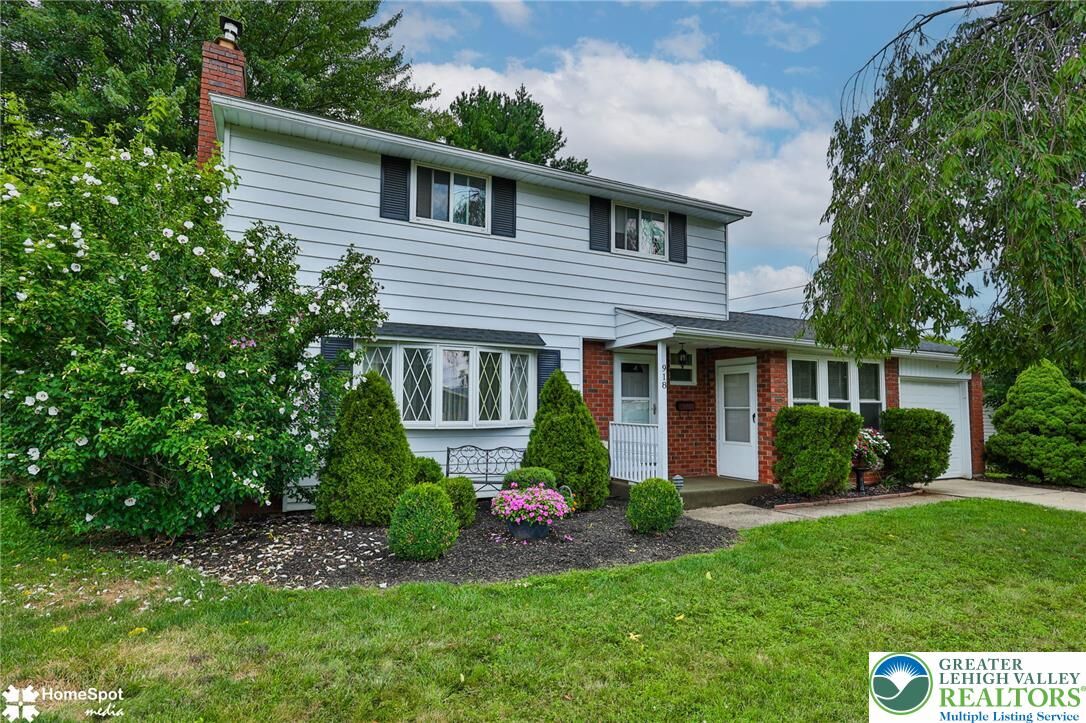 Property Photo: 918 Bradford Street PA 18018