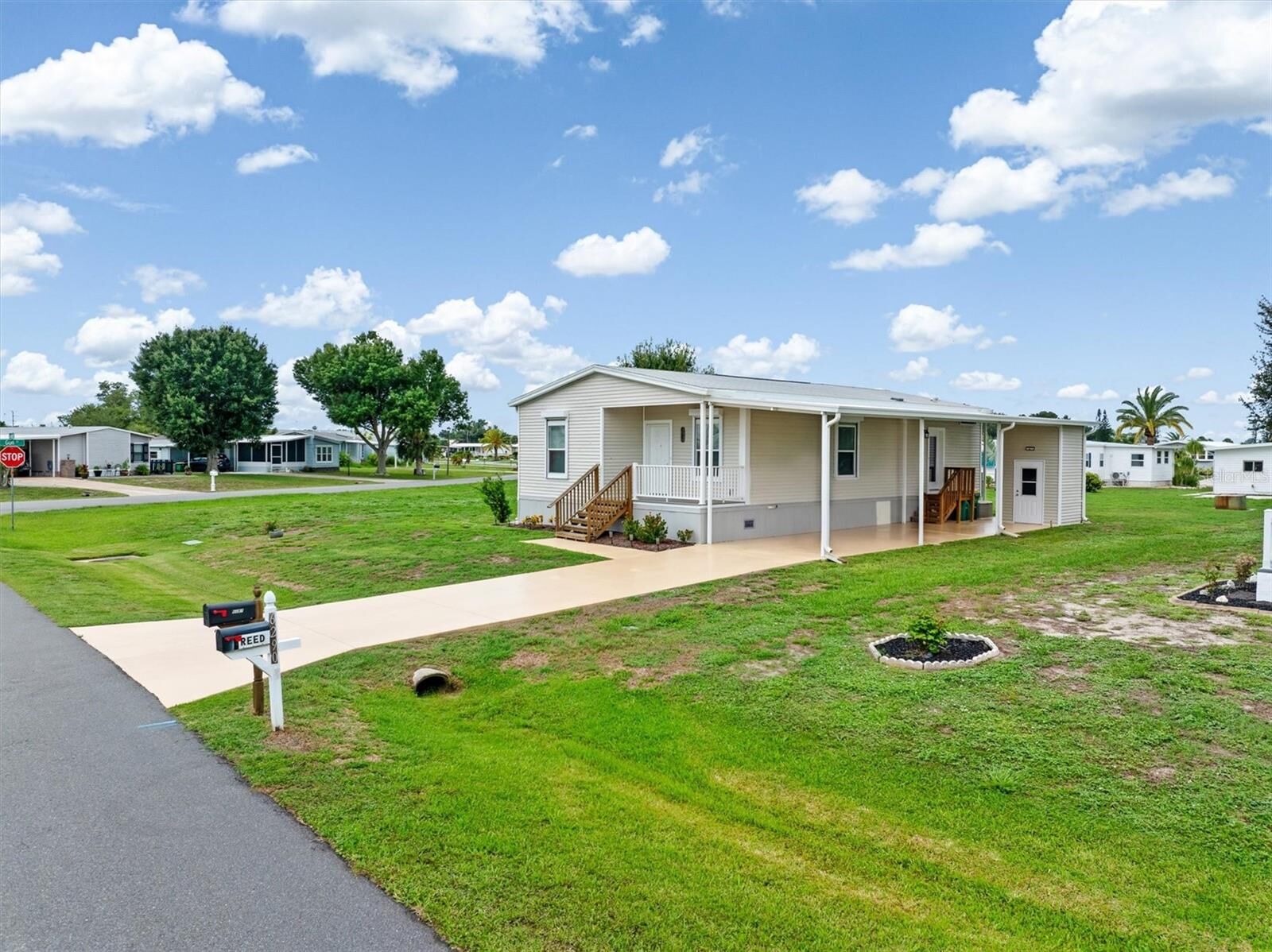 Property Photo:  6287 Greenfinch Road  FL 34224 