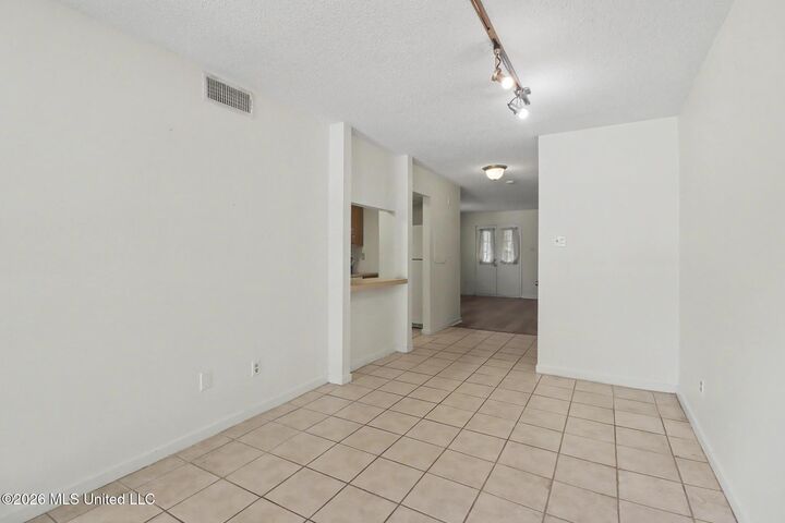 Property Photo:  2501 Gulf Avenue  MS 39501 