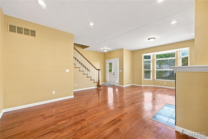 Property Photo:  5773 Kingsbury Place  MO 63112 