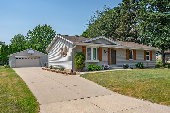 Property Photo:  5859 N 119th St  WI 53225 
