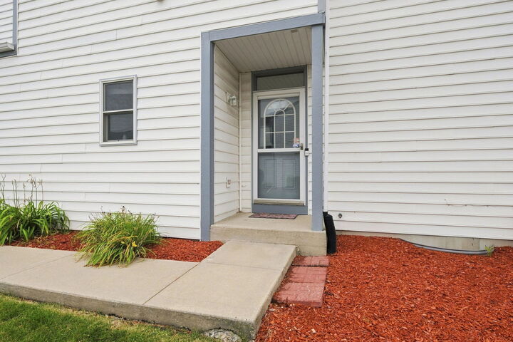 Property Photo: 1800 Waters Edge Drive IL 60447