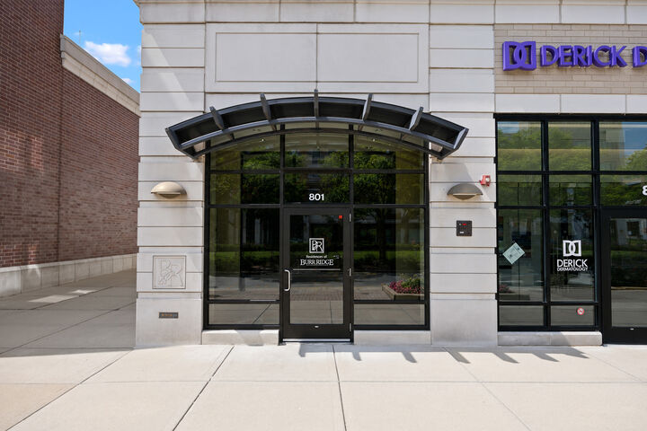 Property Photo: 801 Village Center Drive 302 IL 60527